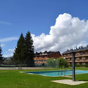  Apartamento Amplio Apartamento En Con Piscina España